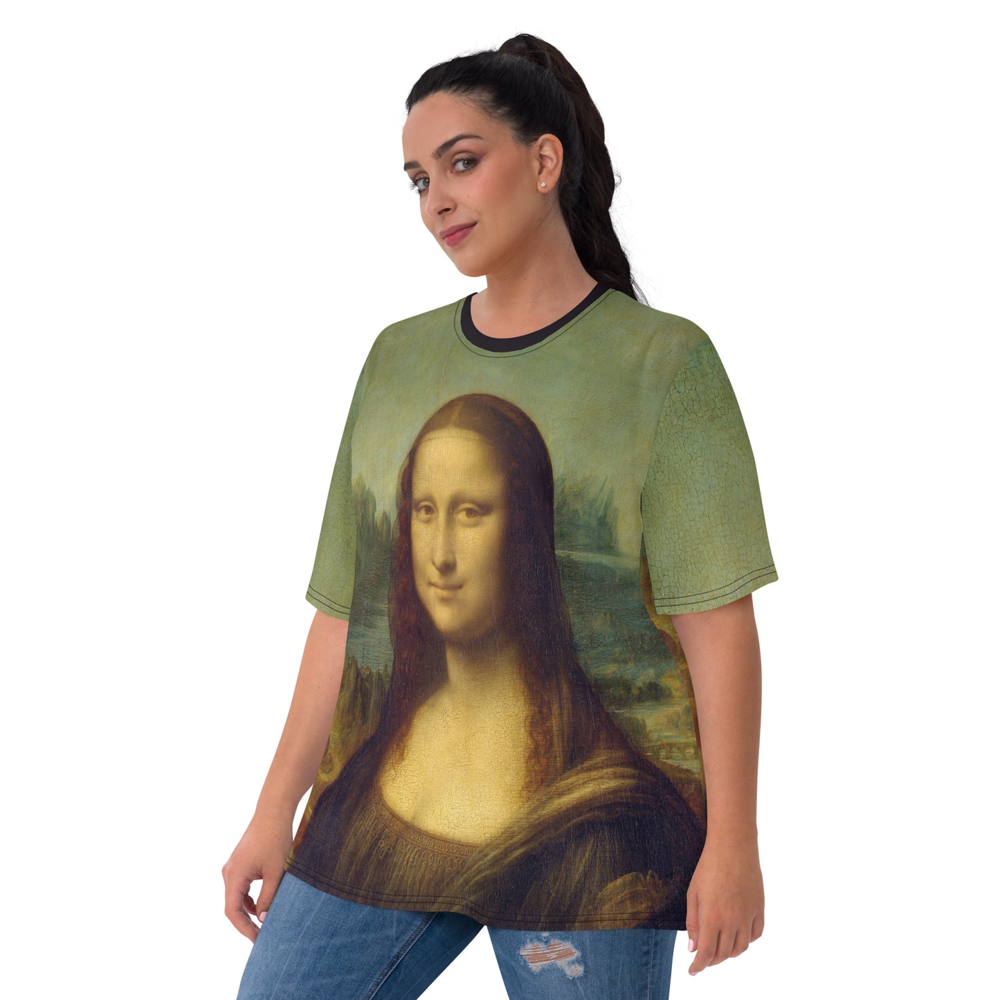 Plus size Young woman wearing an all over print Mona Lisa T-shirt, front.